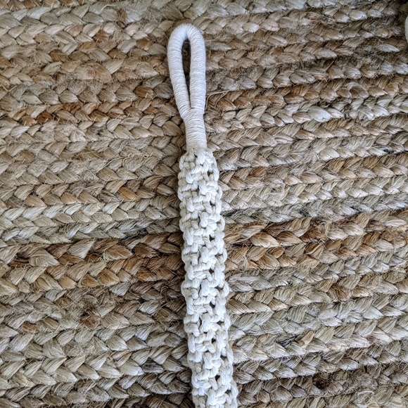 🚫SOLD Three Macrame Plant Hangings - Picture 4 of 9